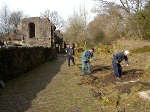 Wycoller Hall - Exposing the cobbled surface